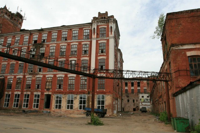 Как Путин 12 лет "поднимал" отечественную...