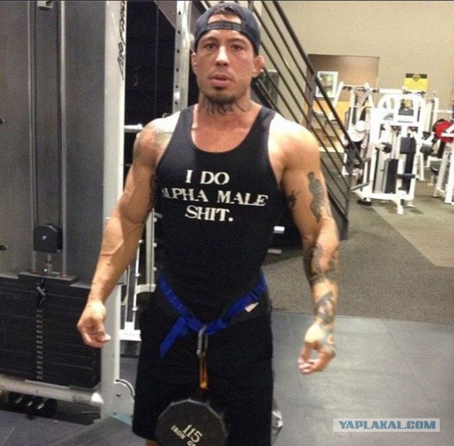 Порнозвезда после разборок с мужем - бойцом MMA