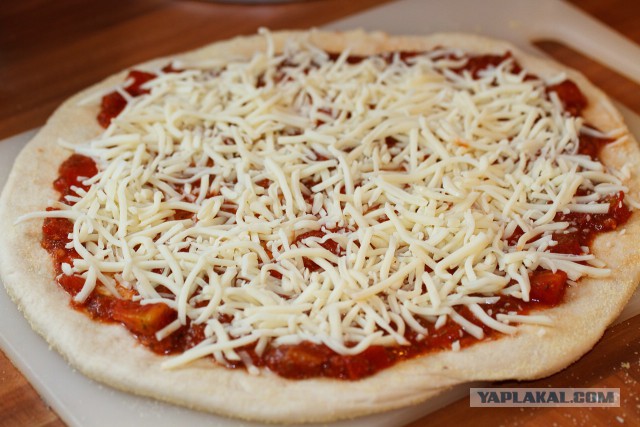 Пицца с Пармской ветчиной (Pizza Prosciutto Crudo)