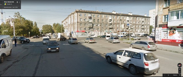 Кто имеет право проехать перекрёсток первым?