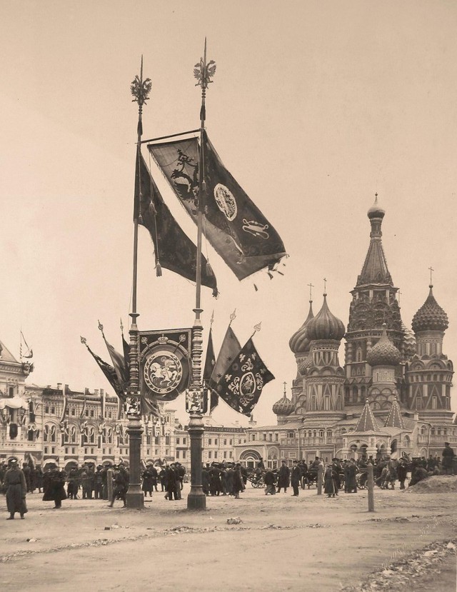 История в фотографиях