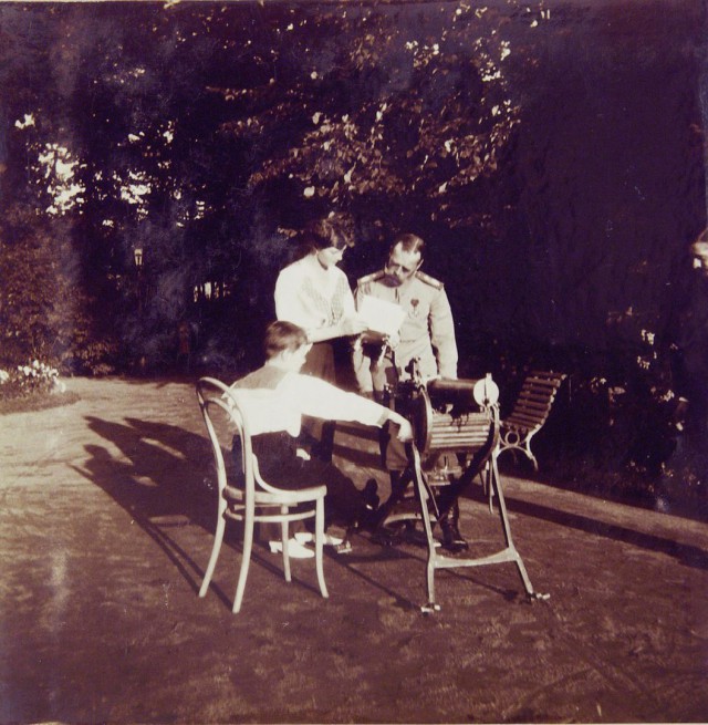 История в фотографиях