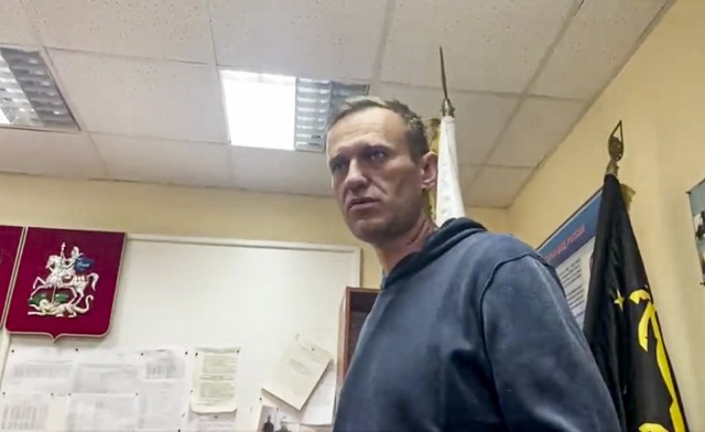 Видеообращение телеведущего Такера Карлсона стало популярнее предвыборного ролика Байдена