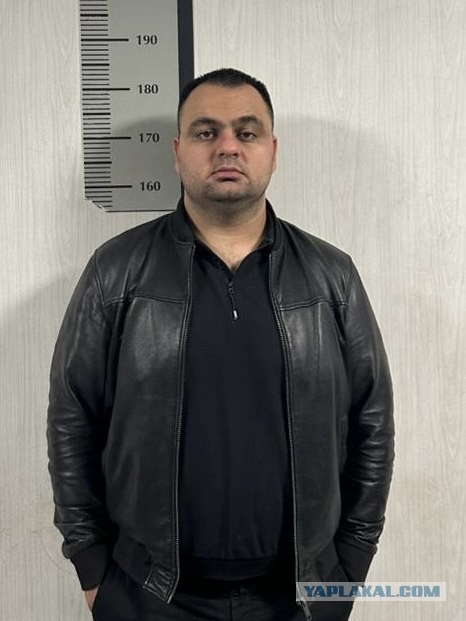 Два самодельных пистолета нашли полицейские при проверке машины на трассе в Ленобласти.