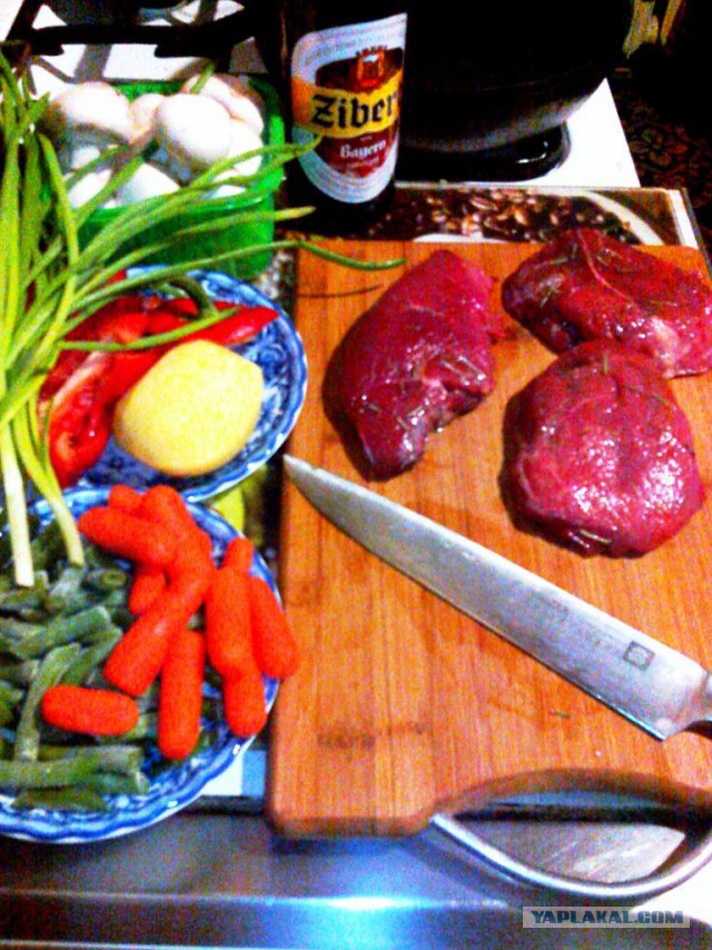 Вкусное обаяние Кулинарии, Повара ЯПа поздравляют милых дам!