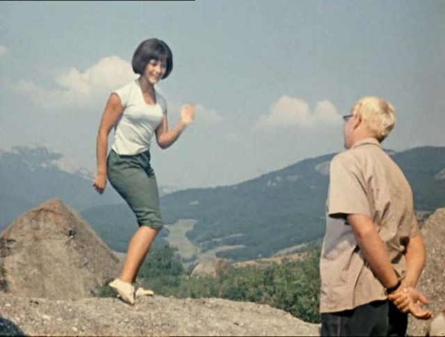 20 самых сексапильно одетых киногероинь