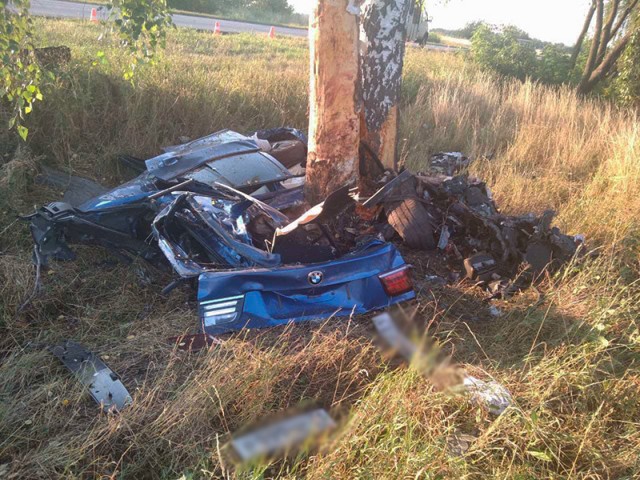 Трое мужчин разбились на BMW X5 в Белгородской области