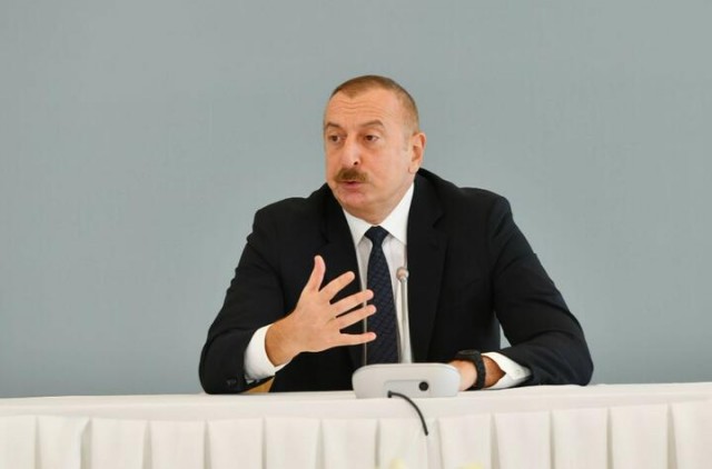 По инициативе азербайджанской стороны состоялся телефонный разговор Владимира Путина с Президентом Азербайджанской Республики Ильхамом Алиевым