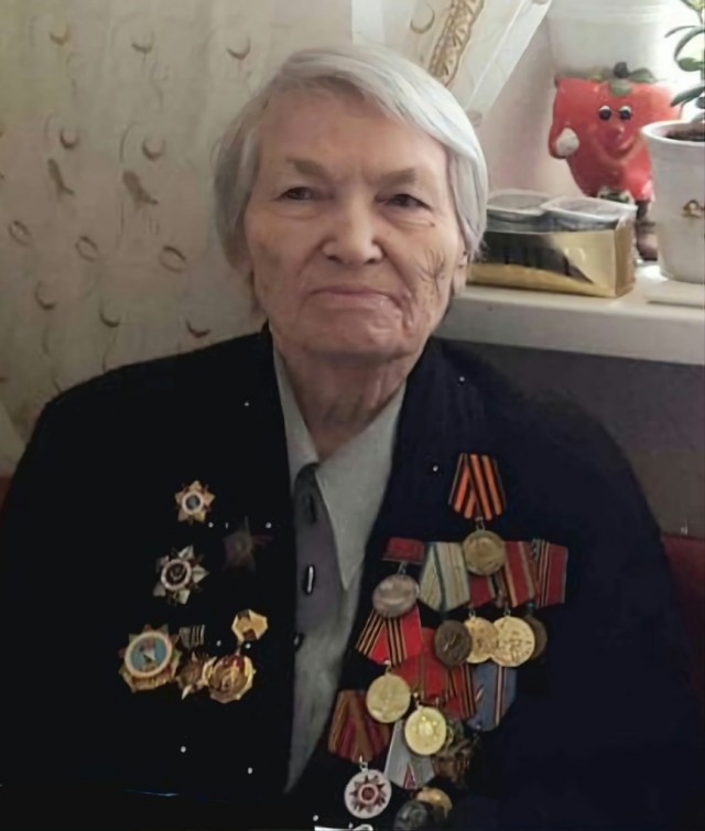А давайте свой Бессмертный Полк сделаем? Я начинаю. Все таки канун Дня Победы
