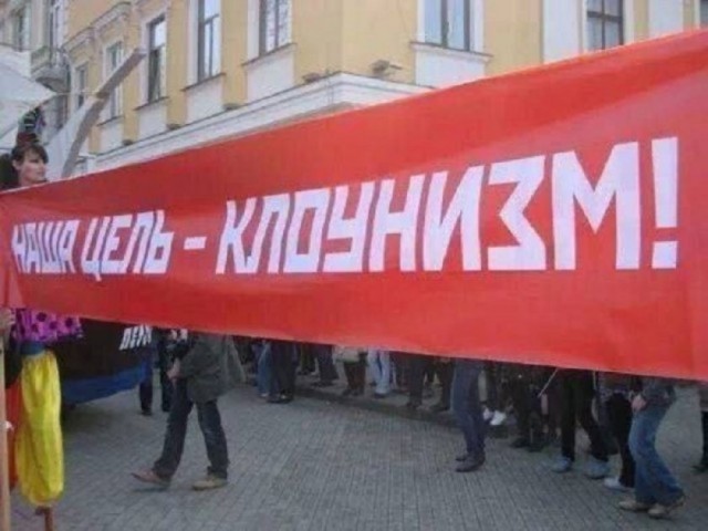 На МКАД затормозить и с пятой полосы свернуть? Вы серьёзно?