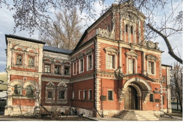 И всё время было же под носом археологов