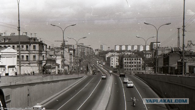 Улицы Москвы в середине 70-х. Не парадные фото.