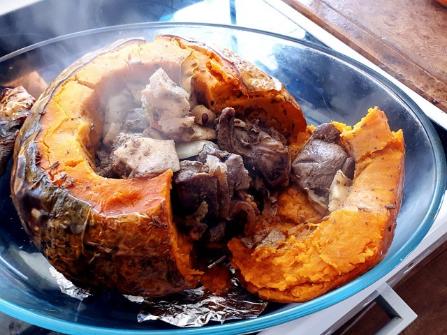Тыква фаршированная пряной бараниной /// кулинария.