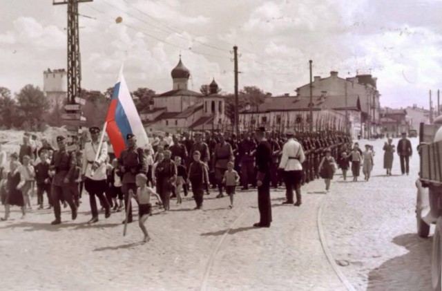 Либералы про День Победы