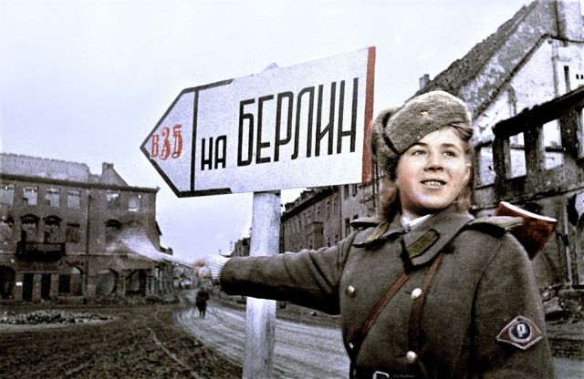 Фотографии связанных с историей Красной и Советской Армии.