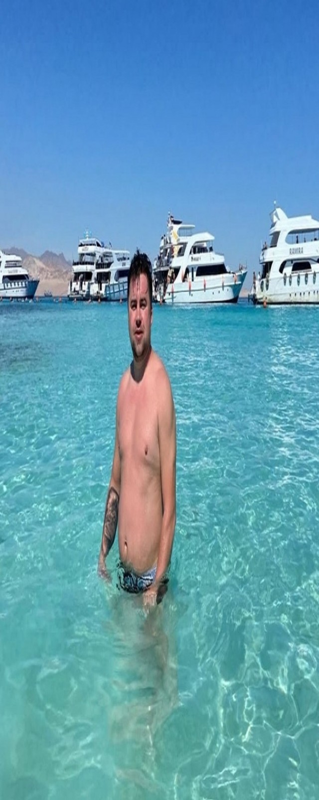 Фотошоперы, сделали  стройнее