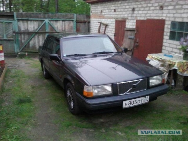 Mercedes W123 32-летний.
