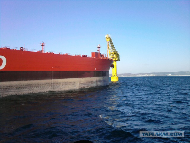 Как грузят на танкеры сахалинскую нефть в порту