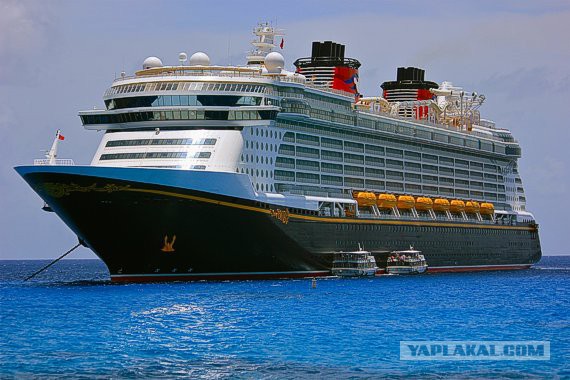 Водная горка на круизном лайнере