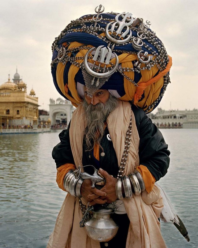 Как по одежде вычислить психически больного человека