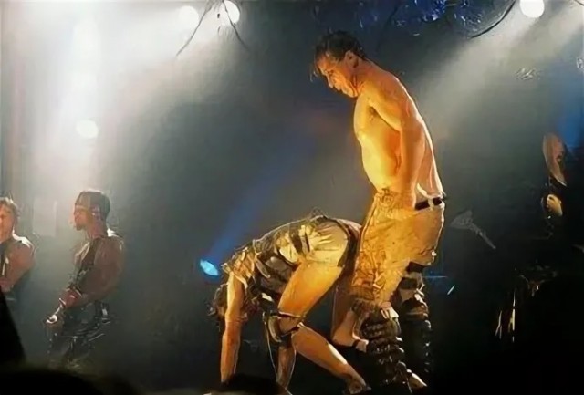 Эпичность концертов Rammstein не перестаёт удивлять