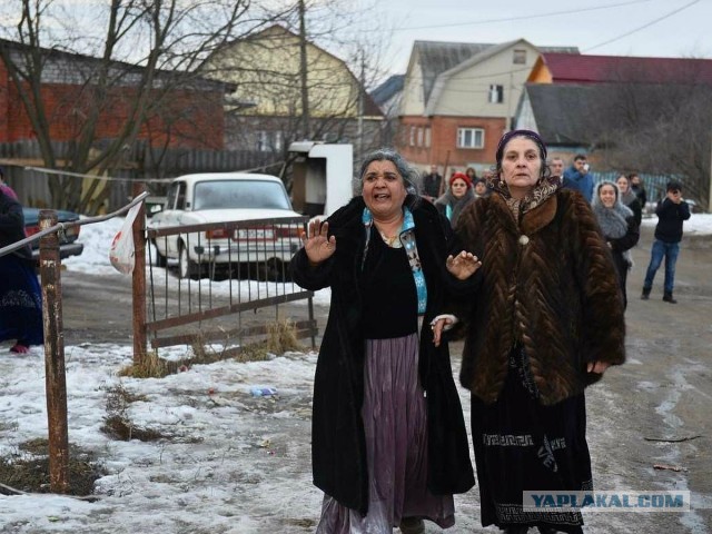 В Симферополе цыган устроил пальбу из пистолета в центре города