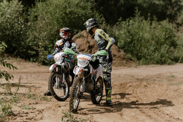 Детям до 16 лет и без водительских прав запретили заправляться на АЗС в Татарстане