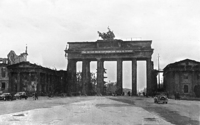 Фотографии второй мировой, многие цветные (фото)