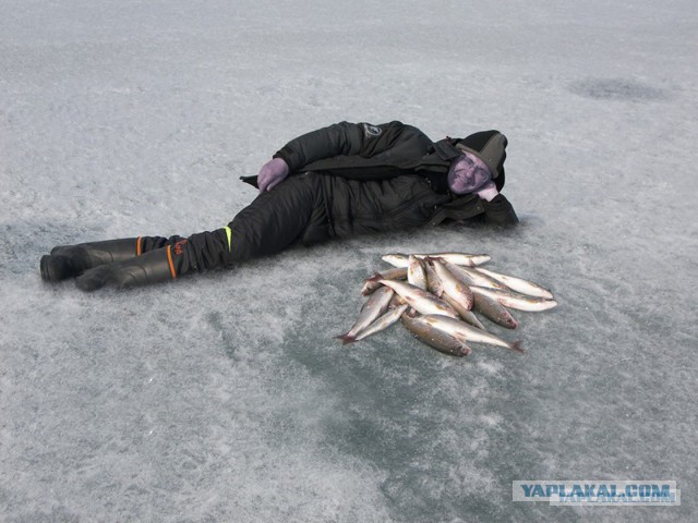 Фотожаба - Мужик на зимней рыбалке