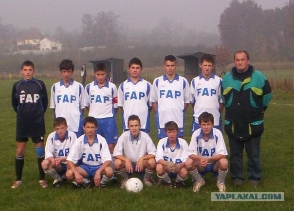 Футболисты