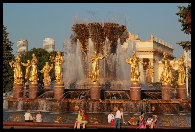 Подборка завораживающих фонтанов России