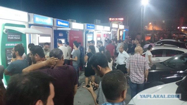 В Анкаре стрельба и попытка военного переворота