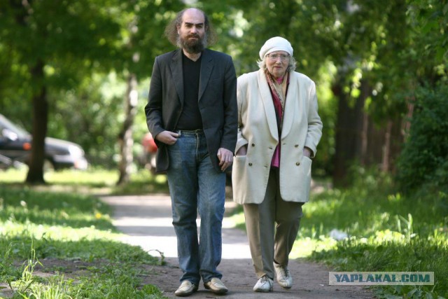 Маменькины сынки признались, ради чего слушаются маму.
