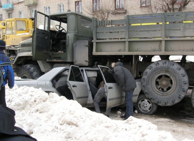 Слегка "наехал"
