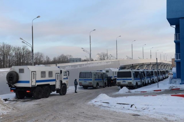 Стрим возвращения Навального из Берлина во Внуково