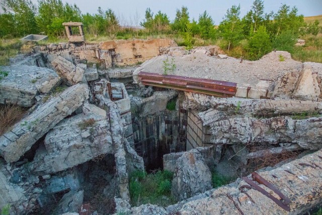 Взорванный в 70-х комплекс группового старта ядерных ракет 551-го РП