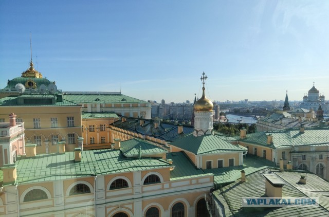 Как мужчины манипулируют женщинами на работе