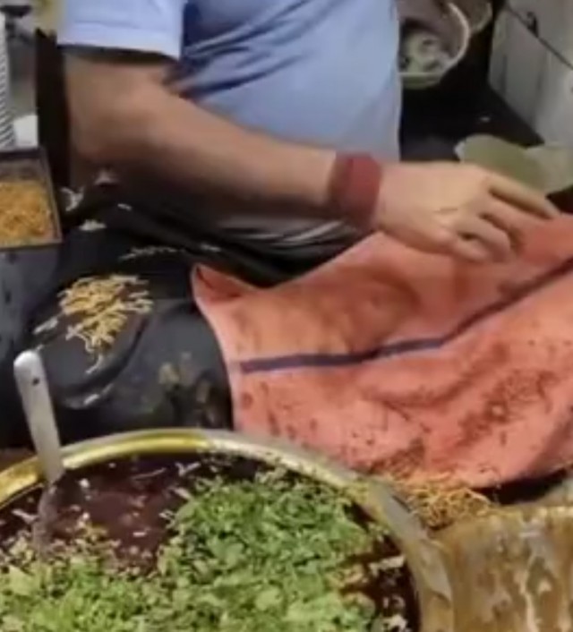 Кому с бульончиком?