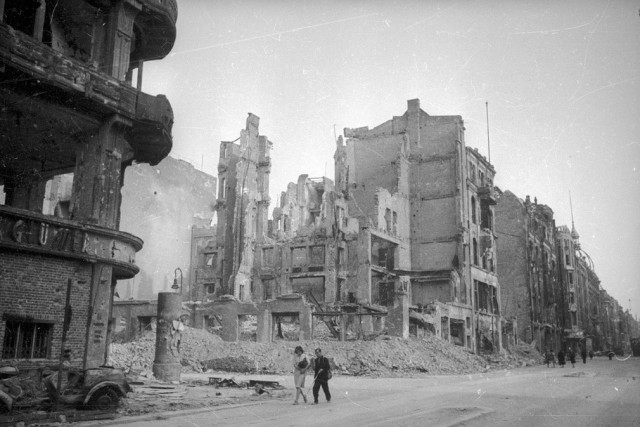Фотограф Евгений Халдей