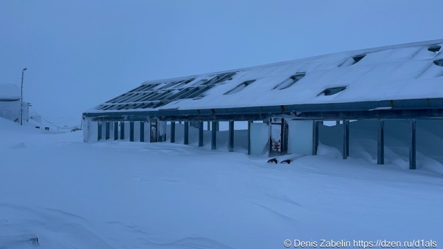 Заброшенная полярная станция на мысе Челюскин
