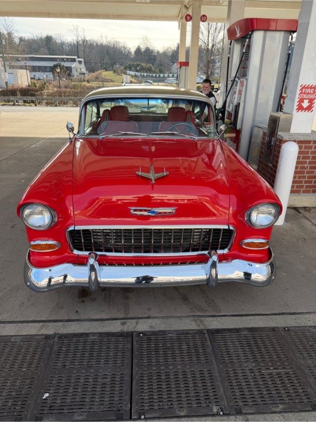 Вот какую «игрушку» увидел на заправке