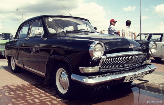 Выставка ретро автомобилей