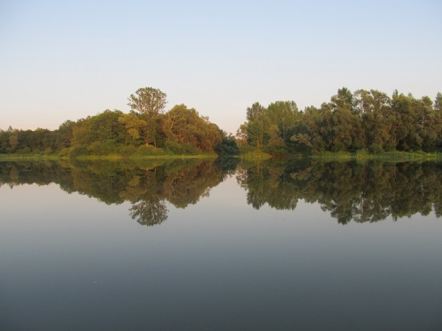 Зеркало на воде