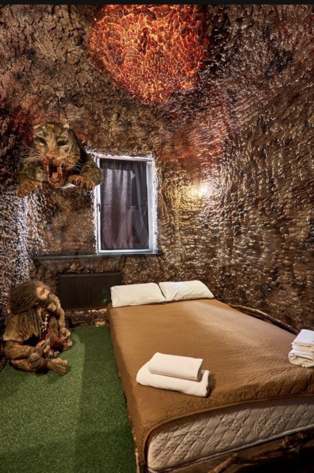 Студию с чучелом деда сдают посуточно в Жулебино