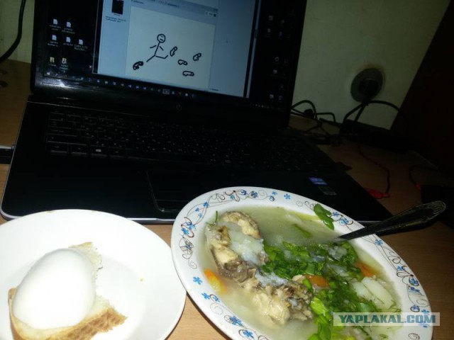 А давайте по фотке, кто как сейчас работает