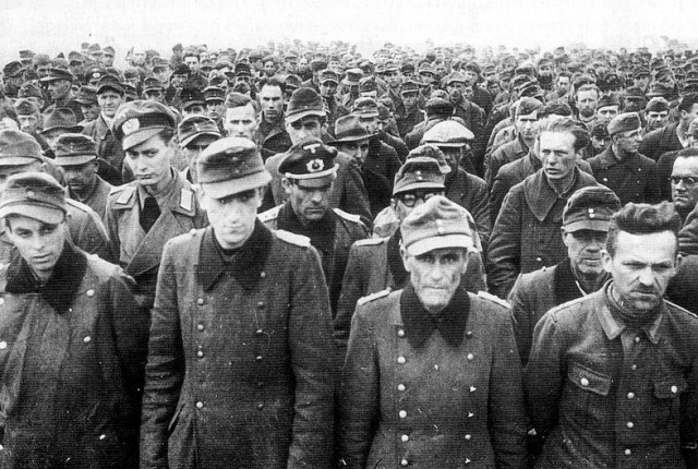 Река Бессмертного полка: Несколько часов шествия по Тверской за две минуты