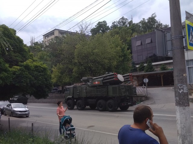 Техника уходит с Парада