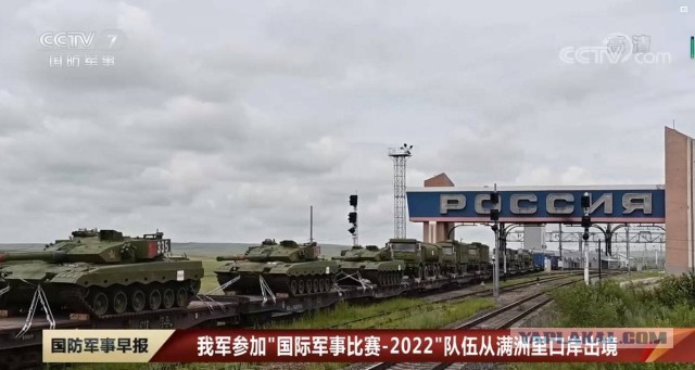Китайские боевые танки входят в Россию