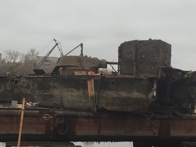 На борту поднятого бронекатера БК-31 найдено большое количество оружия