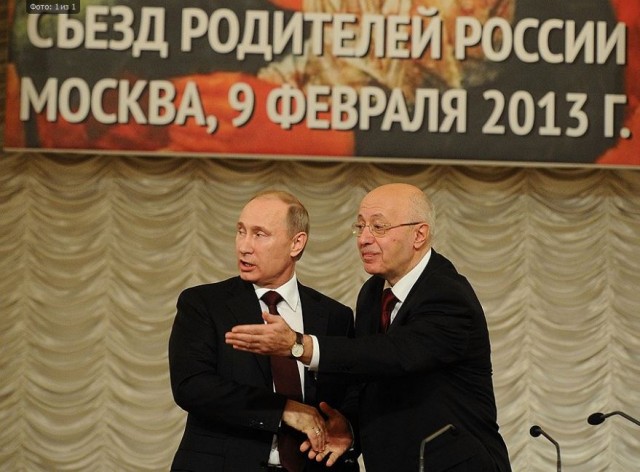 Народ боится не отставки Путина, а обрушения государства